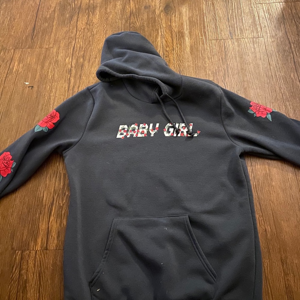 Dark blue hoodie with roses on the sleeves, size M